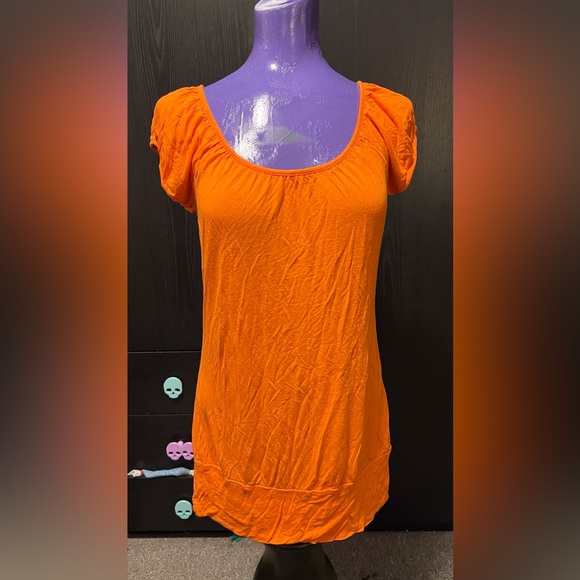 💀 Orange Top - Picture 1 of 1